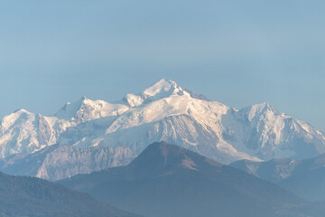 Fototapeta na wymiar le Mont-Blanc depuis le mont Mourex