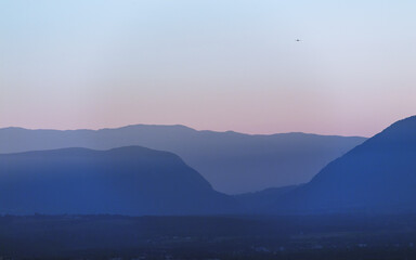 cr&eacute;puscule sur le pays de Gex