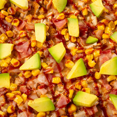 Charcoal chicken pizza with BBQ sauce - Bacon, corn, avocado and Neapolitan sauce