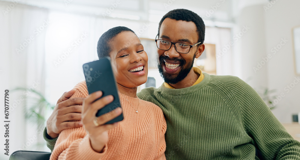 Canvas Prints Happy, selfie and black couple on sofa online for social media, internet and profile picture. Love, dating and man and woman take photo for bonding, relationship and relax together in living room