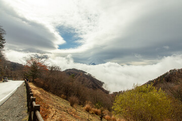 Mount Fuji in the morning will be covered by a lot of clouds.