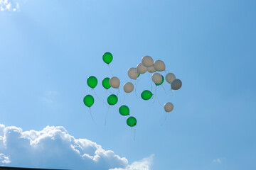 balloons flying in the sky