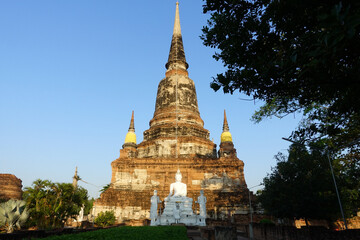 Fototapeta premium Pagoda at Wat Yai Chaimongkol at Ayutthaya in Thailand,UNESCO world heritage site