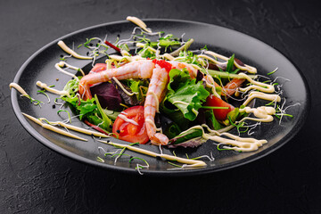 Healthy salad with shrimps