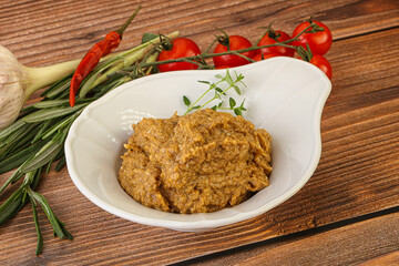 Jewish eggplant dip with oil