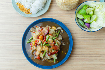 Som tum Thai, Papaya spicy salad. with flat line