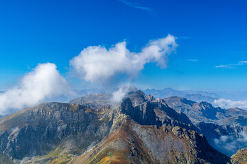 Naklejka premium Trekking autunnale in Valle Ellero, cuore delle Alpi Marittime, tra la Cima delle Saline e la Vetta Pian Ballaur