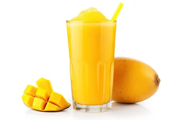 Poster Tall glass of mango juice with mango slice and straw © Tymofii