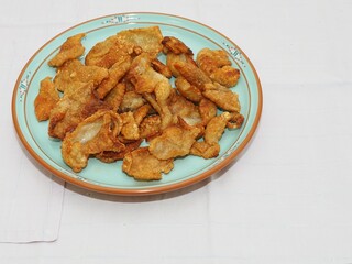 鶏皮せんべい