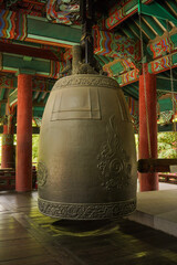 Fototapeta na wymiar Large ancient bell in Seoul Korea