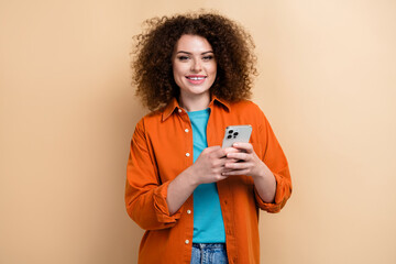 Photo portrait of attractive young woman instagram twitter facebook telegram wear trendy orange...