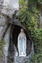 Grotte Lourdes 
