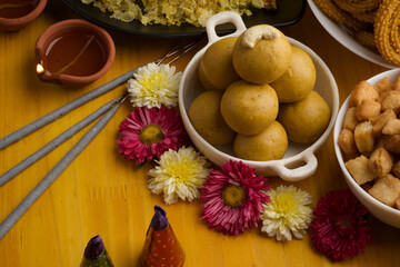 Poha Chivda or Chiwada. Diwali special savory snack, made out of Flattened rice, fried peanuts, curry leaves and some spices. Traditional Indian Diwali Snacks.