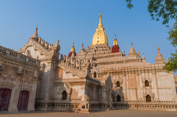 Fototapeta na wymiar Ananda temple in Bagan