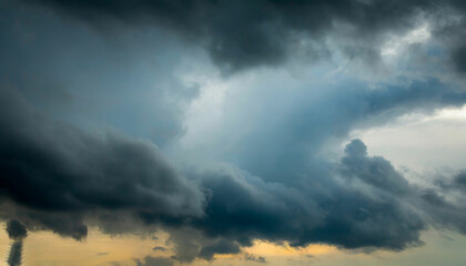 Fototapeta na wymiar Dark Clouds Before the Thunderstorm
