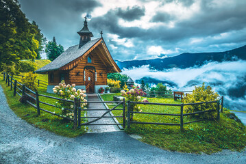 Kapliczka w Alpach - Austria - obrazy, fototapety, plakaty
