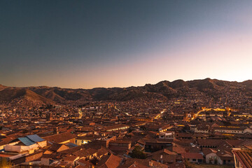 Obraz premium sunset in the mountains in cusco