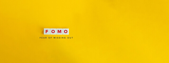 Fear of Missing Out (FOMO). - obrazy, fototapety, plakaty