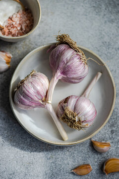 Raw garlic close-up