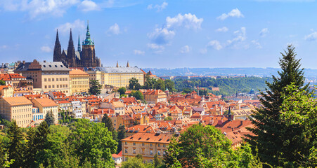 Summer cityscape, panorama, banner - view of the Mala Strana historical district and castle complex Prague Castle, Czech Republic - obrazy, fototapety, plakaty