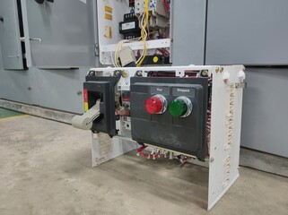 Maintenance switch gear in electric room ,Turnaround or PM maintenace electric.	 - 671367517