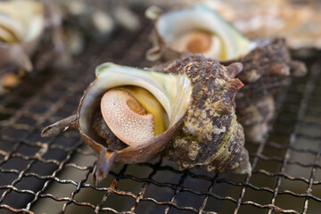 サザエの壺焼き