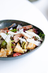 salad chicken with vegetables