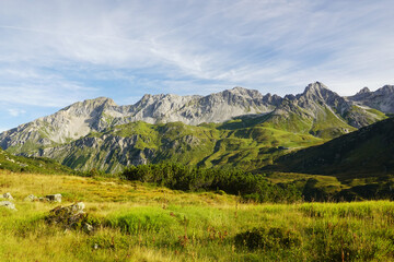Fototapeta na wymiar The panorama of the Lechtal Alps, Sankt Anton, Austria 