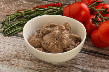 Soft chicken liver with cream