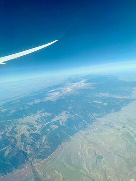 Survol des montagnes rocheuses en avion © C.WILL