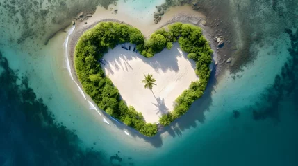 Gordijnen a heart shaped island with trees in the middle © Mariana