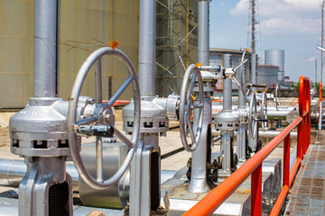 Refinery plant equipment for pipe line oil and gas valves