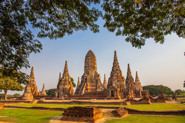 Wat Chaiwatthanaram at Ayutthaya Historical Park is an important location and is used in filming in movies and dramas. It is popular with both Thai and international tourists.