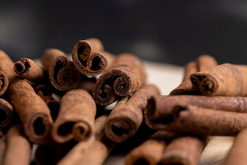 Whole dried cinnamon for baking