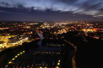 Naklejka premium Gorgeous High Angle View of Illuminated British City at Just After Sunset