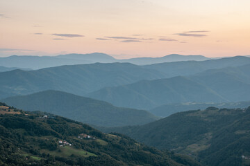 Fototapeta premium A view of the mountains illuminated by sunlight