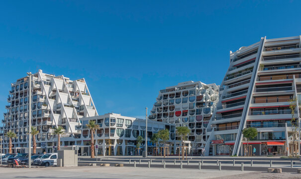 B&acirc;timents futuristes de la ville de La Grande Motte, dans le Sud de la France, pr&egrave;s de la Camargue et de Montpellier.	
