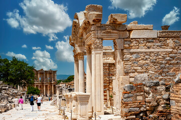 Antike Stadt Ephesus, Celsus Bibliothek und Amphiteather, Selcuk, Izmir, Türkei
