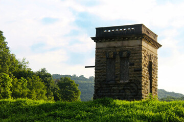Fototapeta na wymiar old stone tower