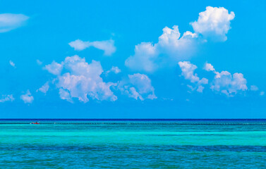 Obraz premium Tropical Caribbean beach clear turquoise water Playa del Carmen Mexico.