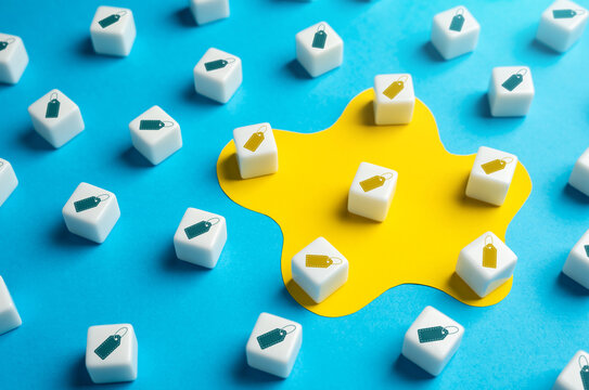 Promotional prices. Cashback and discounts. Savings on shopping. Marketing and retail. Favorable offers, customer loyalty program. Avoid unnecessary purchases solely based on available deals.