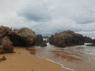 Playa rocosa en el Mar Cantabrico