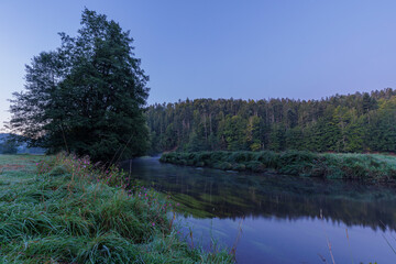 2023-09-16, GER, Bayern: Flusslandschaft an der oberen Ilz in Niederbayern bei Haus im Wald / Ettlmühle.