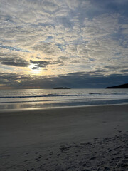 Fototapeta na wymiar Nascer do Sol na Praia dos Ingleses Florianópolis 