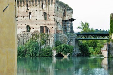 alte Br&uuml;cke bei Borghetto