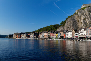Widok na miasto Dinant w Belgii, region Waloński, Europa zachodnia. © Adam Sadlak
