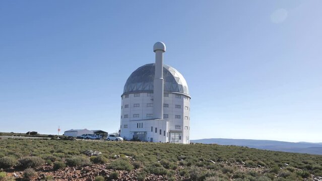 Rotate around SALT telescope on hilltop in Karoo landscape