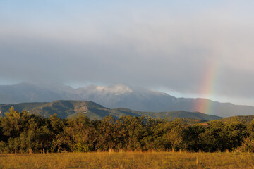 Arc en ciel du matin sur le Canigou