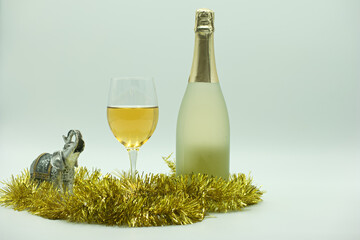 szampan, świętować, wino, uroczystość, drink, alkohol, napój, luksus, przyjęcie, wydarzenie, szkło, rok, szczęśliwy, biały, nowy, słoń,  © Piotr