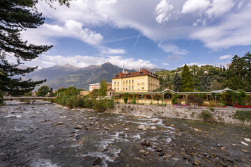 Meran in Südtirol - Italien und der Fluß Etsch